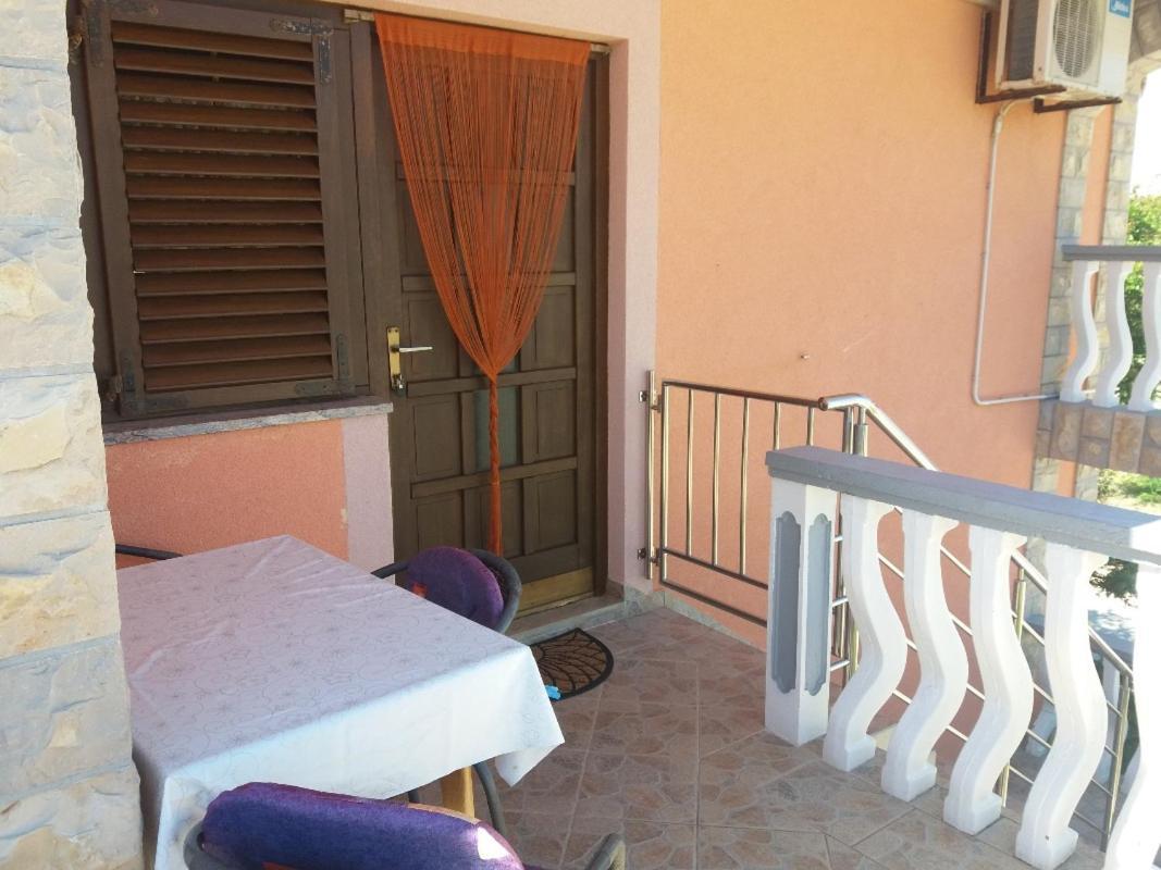 Apartment Visnja -Near Queen Beach 宁 外观 照片