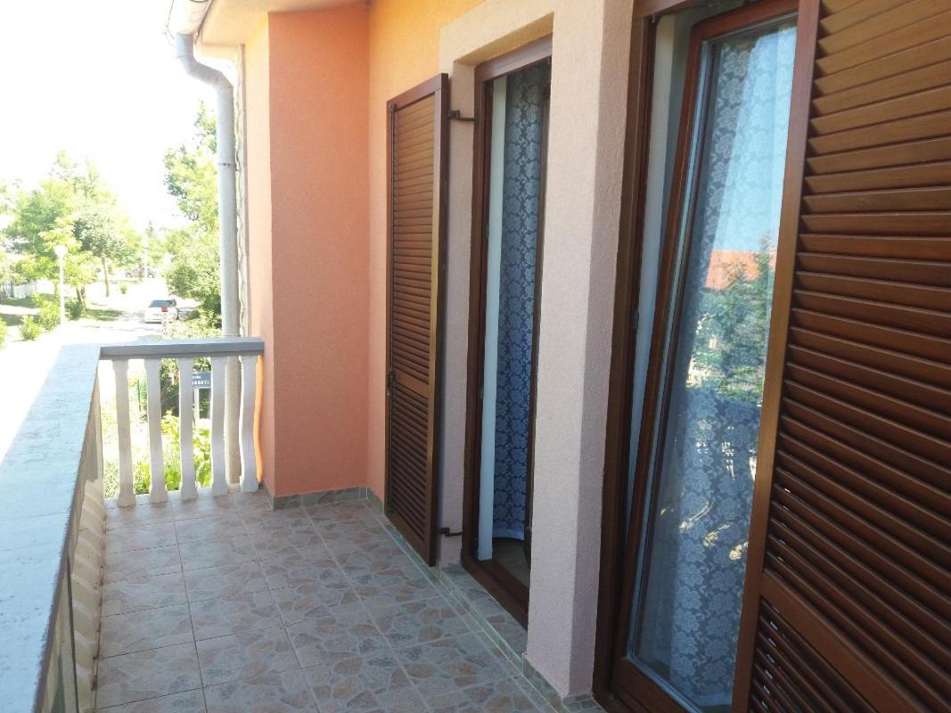 Apartment Visnja -Near Queen Beach 宁 外观 照片